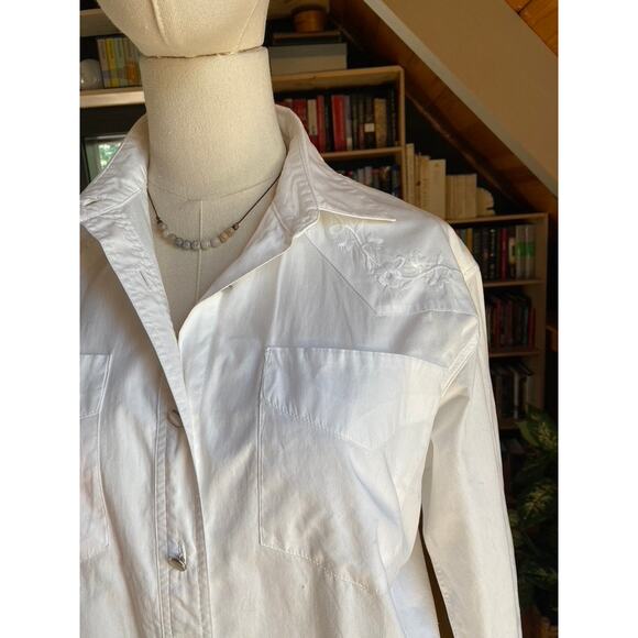 Western Embroidered Button Down Shirt - Picture 3 of 7